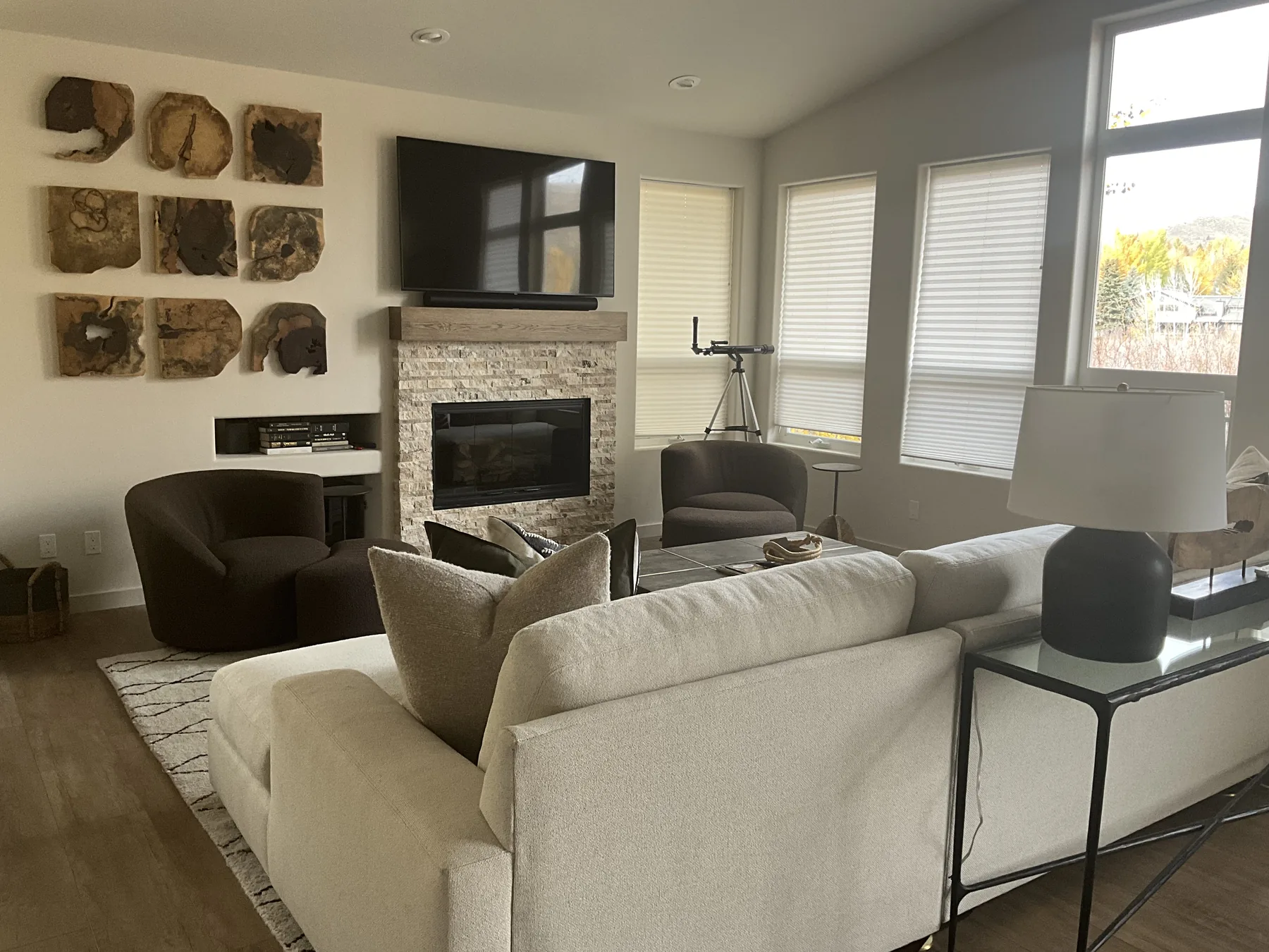 Hillside Residence — image 3
