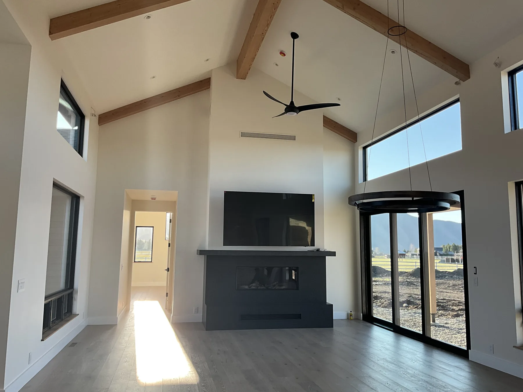 Valley Modern Residence — project photos