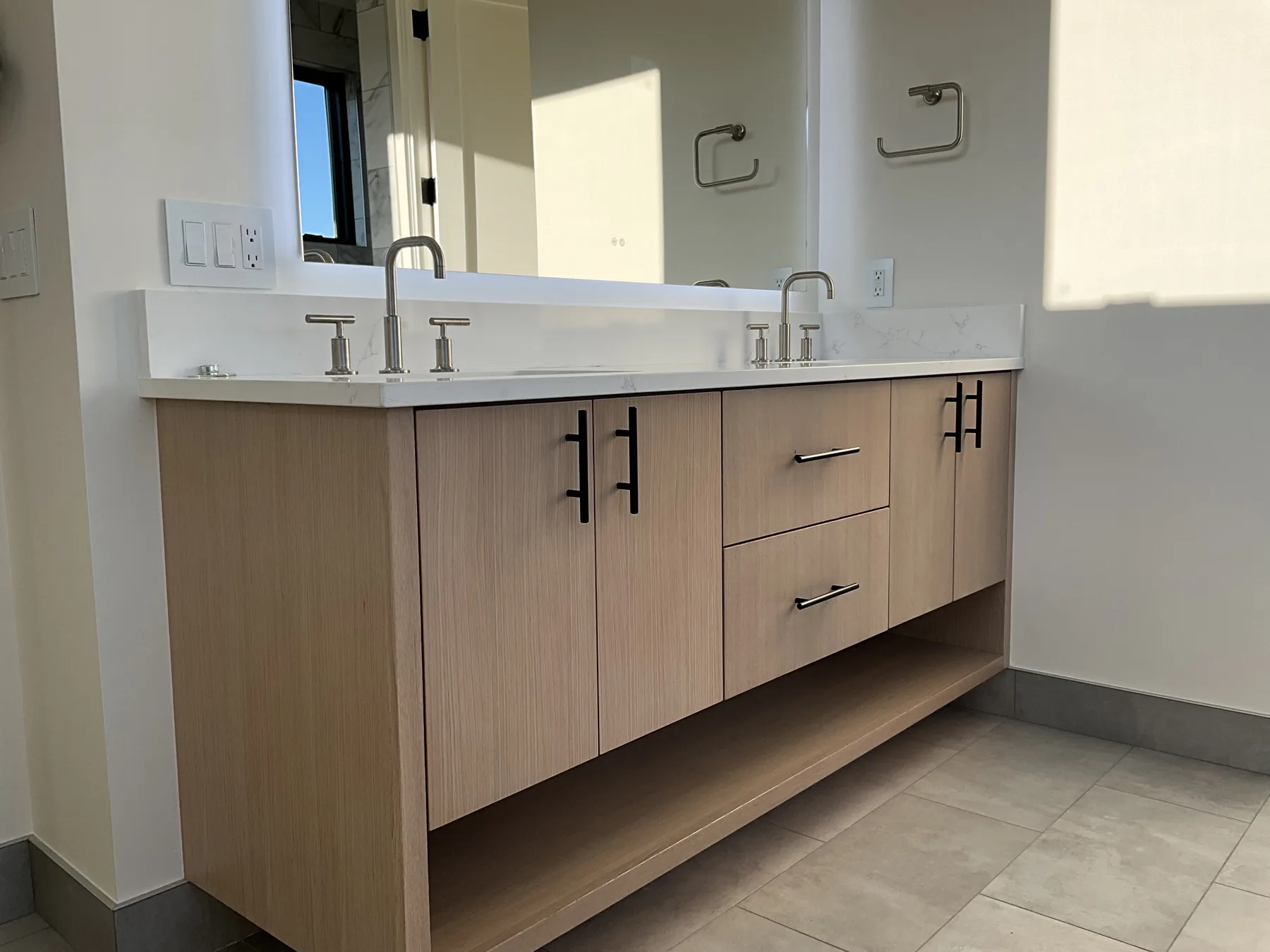 Valley Modern Residence — image 4