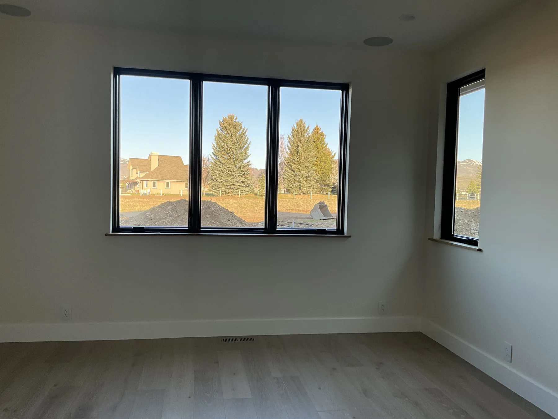 Valley Modern Residence — image 5